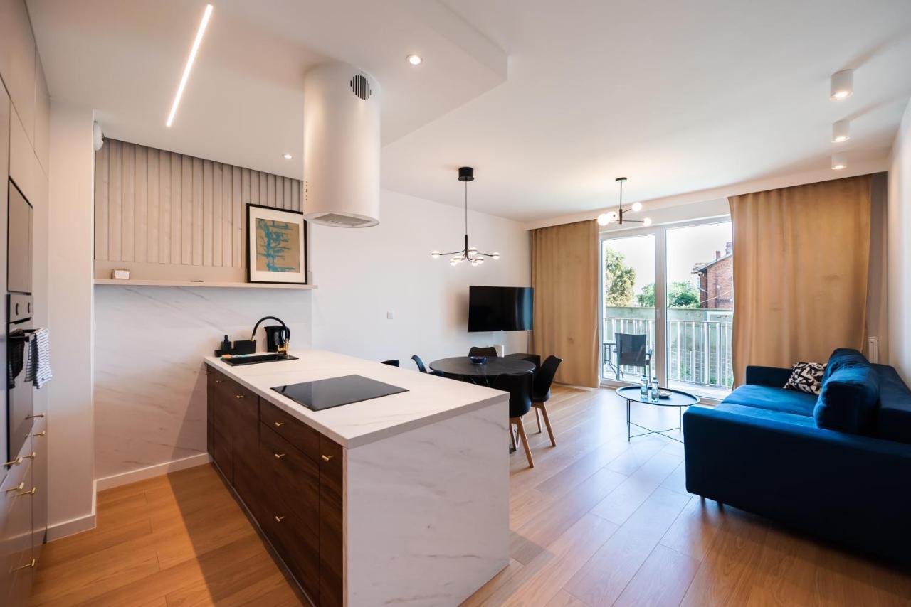 Wola Marble Apartment 华沙 外观 照片