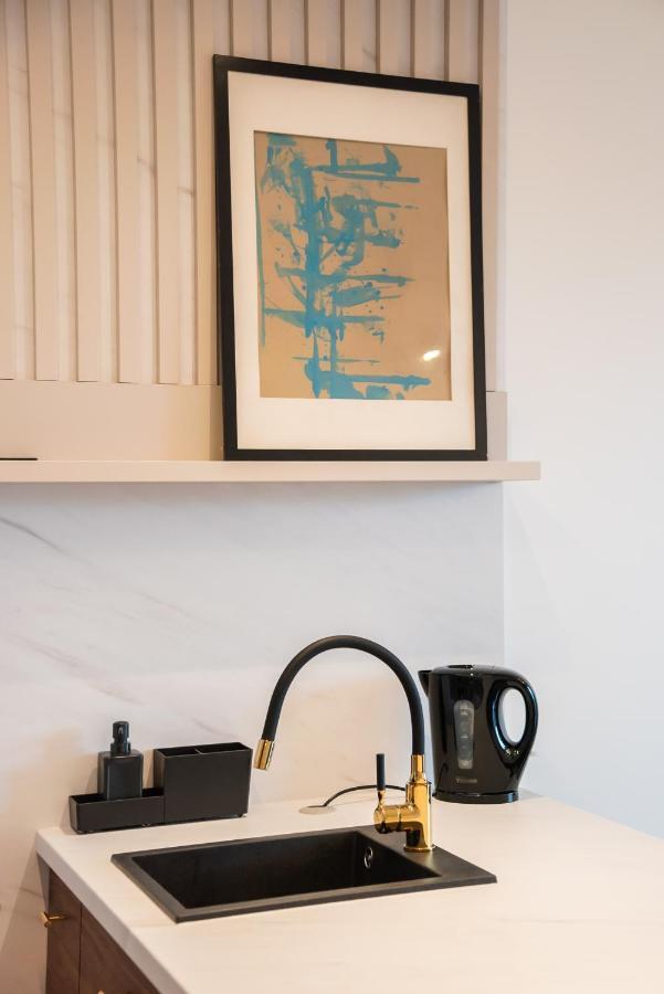 Wola Marble Apartment 华沙 外观 照片