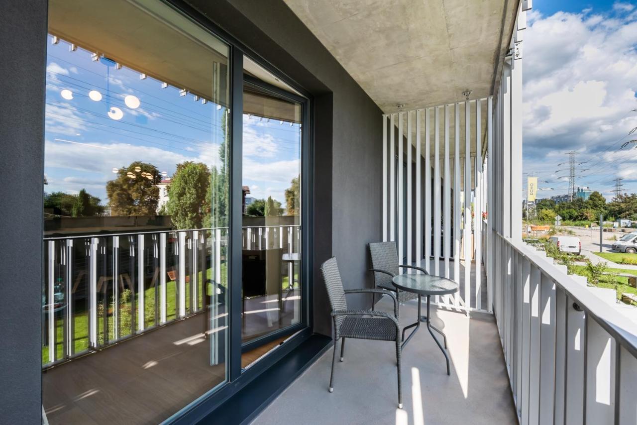 Wola Marble Apartment 华沙 外观 照片