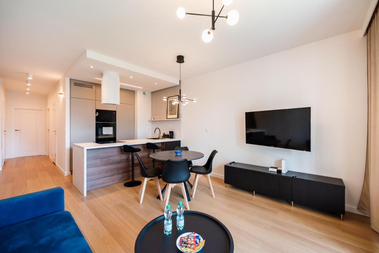 Wola Marble Apartment 华沙 外观 照片